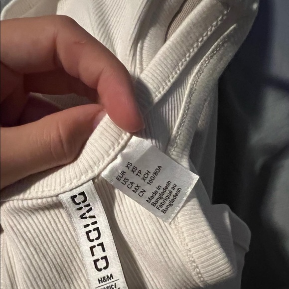 white tank - Picture 7 of 7